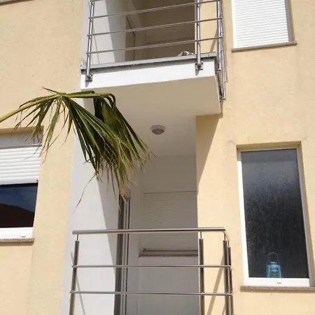 Rab First Floor 32m2 Lejlighed