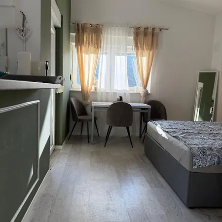 Rab First Floor 32m2 Apartament Kampor